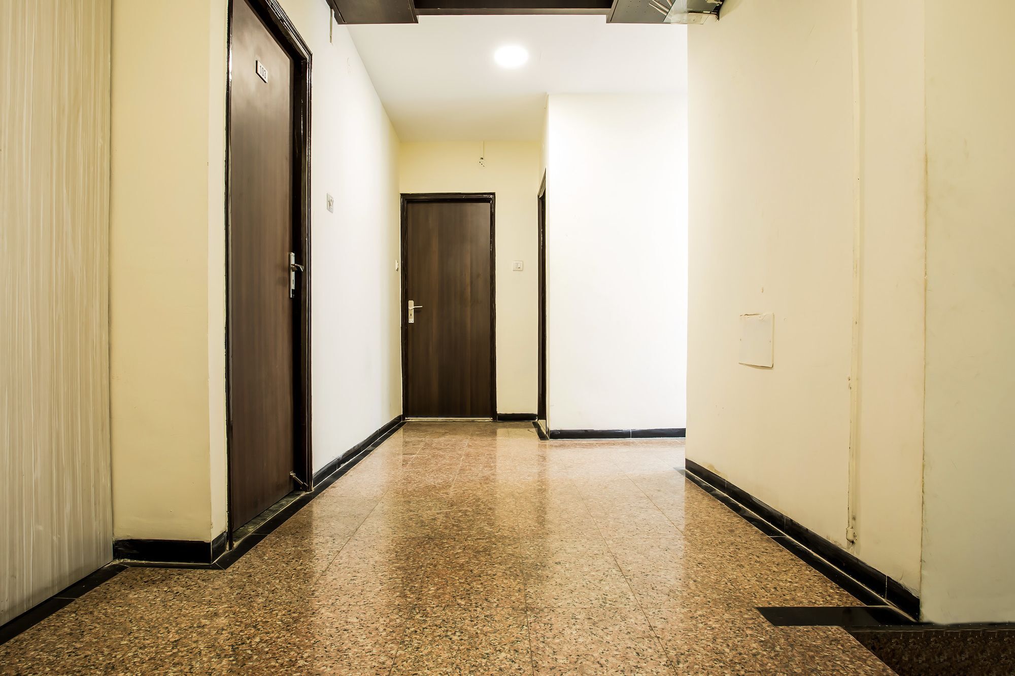 Collection O 3761 Hotel Shree Datta Indore Exterior foto